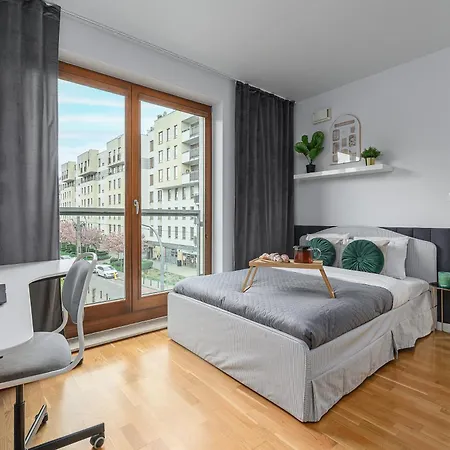 Апартаменты Lumina I 3br With Balcony I 2 Bathrooms I Parking I Ac I Mall Wola Варшава