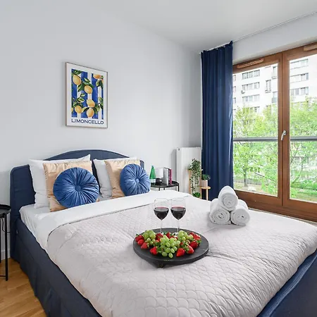 Lumina I 3br With Balcony I 2 Bathrooms I Parking I Ac I Mall Wola Апартаменты