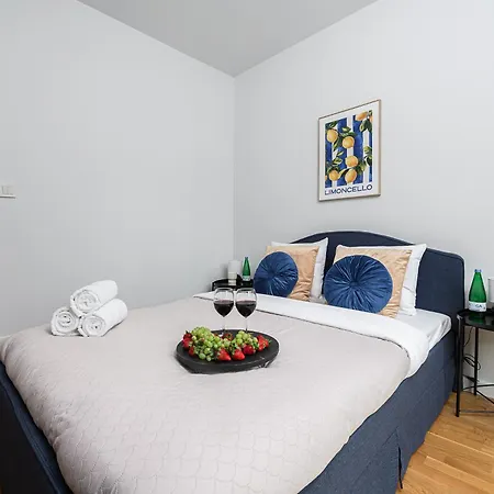 Lumina I 3br With Balcony I 2 Bathrooms I Parking I Ac I Mall Wola
