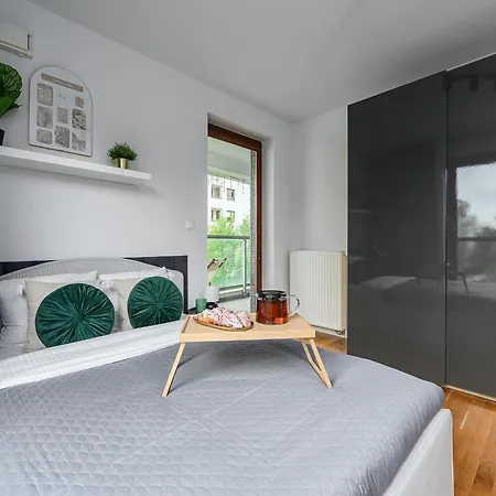 Lumina I 3br With Balcony I 2 Bathrooms I Parking I Ac I Mall Wola Apartmán Varšava