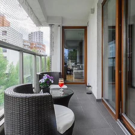 Апартаменты Lumina I 3br With Balcony I 2 Bathrooms I Parking I Ac I Mall Wola *