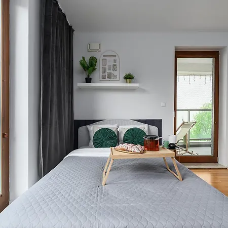 Апартаменты Lumina I 3br With Balcony I 2 Bathrooms I Parking I Ac I Mall Wola Варшава