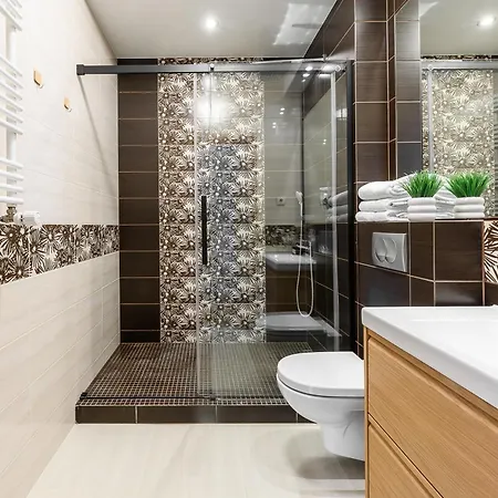 Lumina I 3br With Balcony I 2 Bathrooms I Parking I Ac I Mall Wola