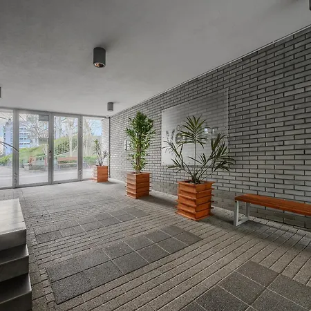 Апартаменты Lumina I 3br With Balcony I 2 Bathrooms I Parking I Ac I Mall Wola